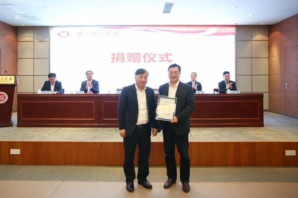 新闻图 1B2H2712.jpg