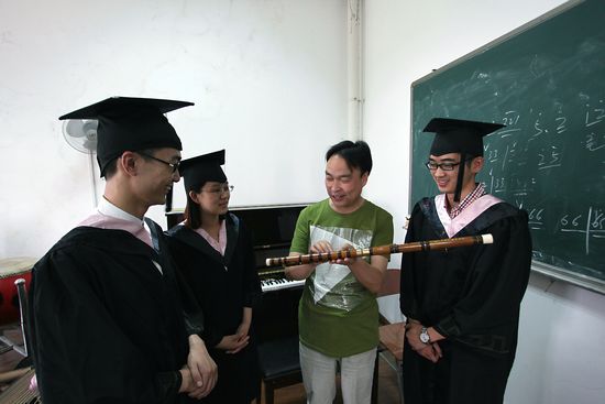 再一次聆听老师的教诲，再一次说一声：谢谢您，老师！