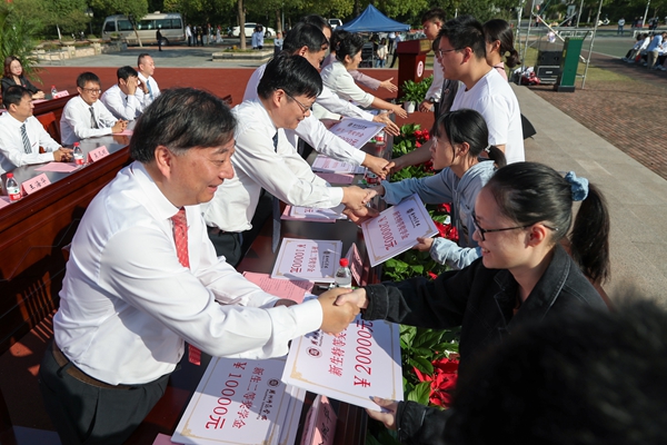 新闻图 AI8I9862.jpg