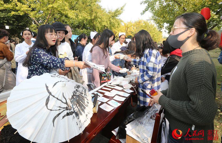 湖州:展国学魅力 扬传统礼仪(图)【3】
