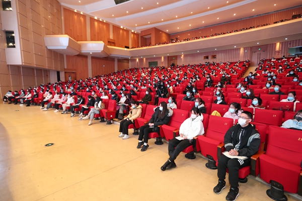 1607913586743270.jpg 4.观众全景.jpg