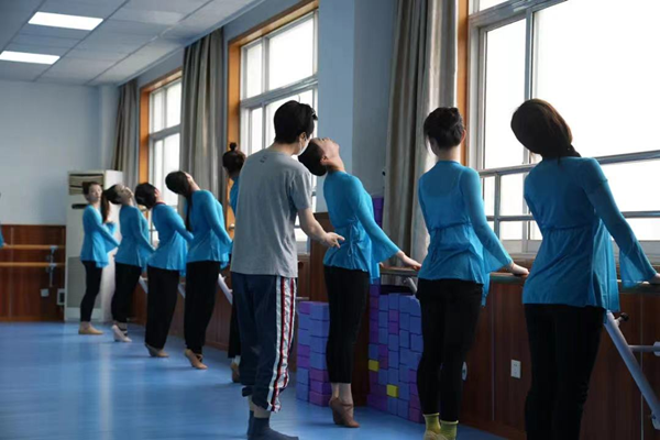 继续教育学院顺利举办北京舞蹈学院古典舞进修班2023年湖州第一期图